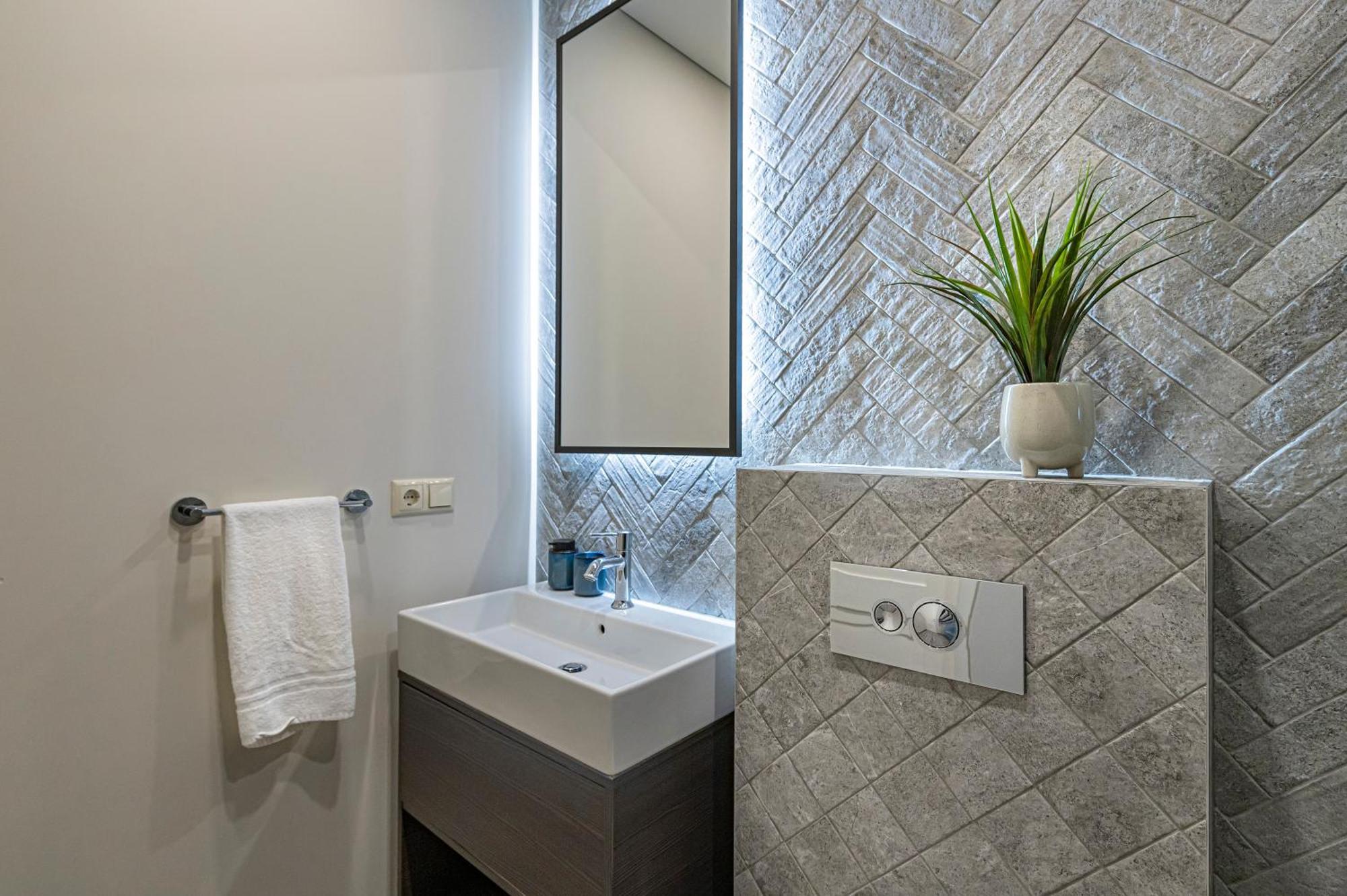 Brand New Studio In Old Town By Hostlovers Kaunas Esterno foto